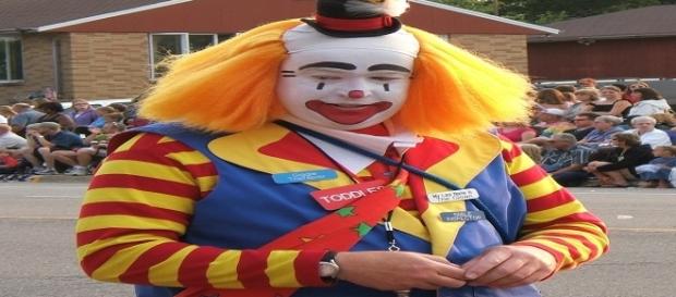 Cronaca nera: il caso dei falsi clown che adescano i bambini Cronaca nera: il caso dei falsi clown che adescano i bambini