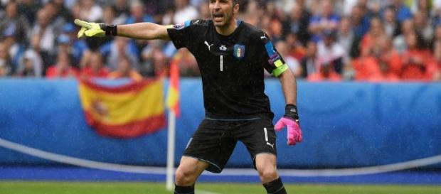 Gianluigi Buffon, leyenda del fútbol italiano. Gianluigi Buffon, leyenda del fútbol italiano.