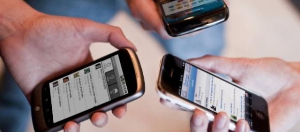 Offerte e tariffe cellulari Tim, Vodafone, Wind, Tre Offerte e tariffe cellulari Tim, Vodafone, Wind, Tre