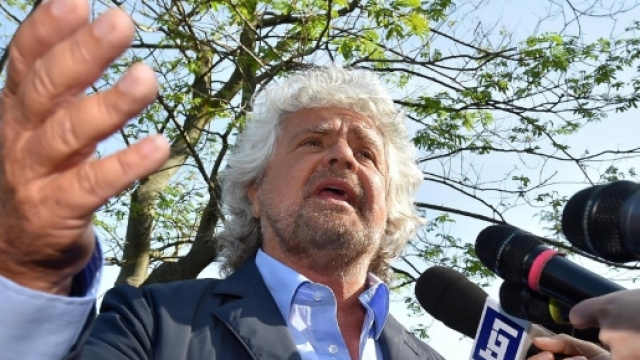 Beppe Grillo pensa al referendum