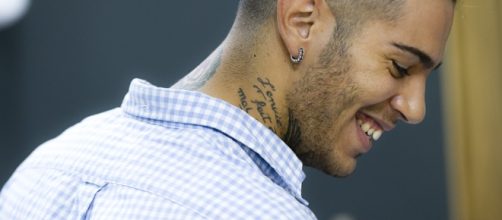 Emis Killa accusato di incitazione alla violenza