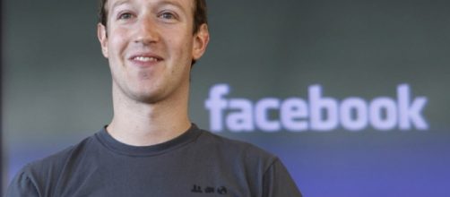 Mark Zuckerberg papà fiero della propria figlia che inizia a parlare