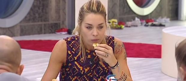 Elenoire Casalegno non cerca più un chiarimento con Valeria. Elenoire Casalegno non cerca più un chiarimento con Valeria.