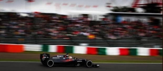 Fernando Alonso en su MP4-31 durante el Gran Premio de Japón Fernando Alonso en su MP4-31 durante el Gran Premio de Japón