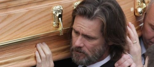 Jim Carrey carregou o caixão de sua ex-namorada