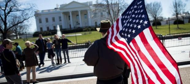 Die USA am Abgrund. Trump neuer Präsident der USA. Foto: merkur.de Die USA am Abgrund. Trump neuer Präsident der USA. Foto: merkur.de