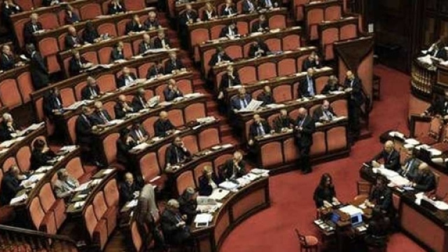 Rifiutato il disegno di legge del M5S sul taglio degli stipendi dei politici