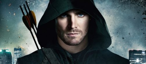 Stephen Amell alias Oliver Queen