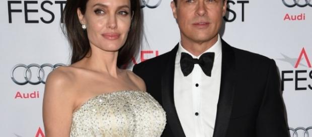 Angelina Jolie et Brad Pitt enterrent la hache de guerre Angelina Jolie et Brad Pitt enterrent la hache de guerre