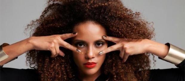 Atriz Taís Araújo é uma combatente contra o racismo Atriz Taís Araújo é uma combatente contra o racismo