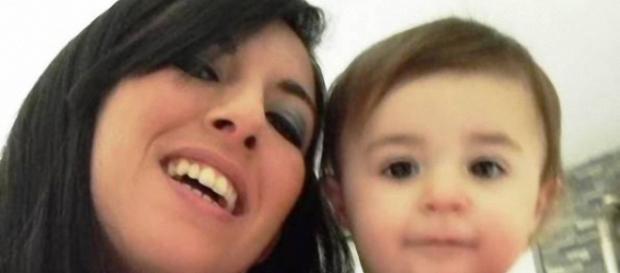 La piccola Sofia con la mamma Valentina. La piccola Sofia con la mamma Valentina.