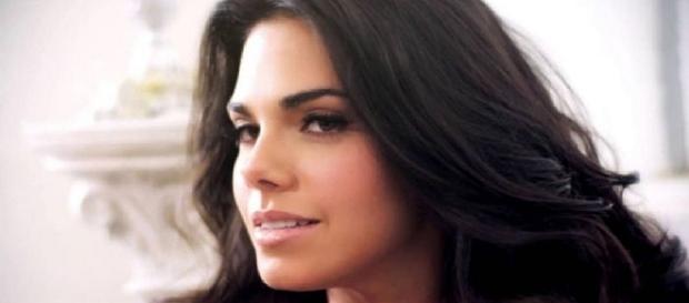 Livia Brito cria polêmica no México Livia Brito cria polêmica no México