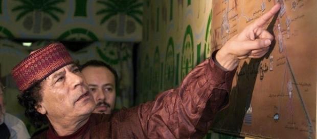 Muammar Kadhafi, antigo homem forte da Líbia Muammar Kadhafi, antigo homem forte da Líbia