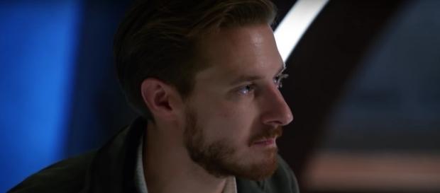Rip Hunter (Arthur Darvill) in "Legends of Tomorrow"/Photo via screencap, "Legends of Tomorrow" Rip Hunter (Arthur Darvill) in "Legends of Tomorrow"/Photo via screencap, "Legends of Tomorrow"