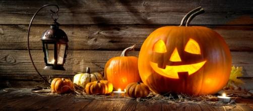 Halloween 2016 | immagini e frasi simpatiche e divertenti da inviare tramite WhatSapp e Facebook
