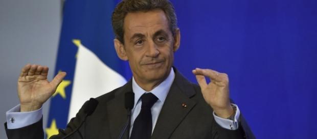 bfmtv.com L'ex président connait le prix des chouquettes bfmtv.com L'ex président connait le prix des chouquettes