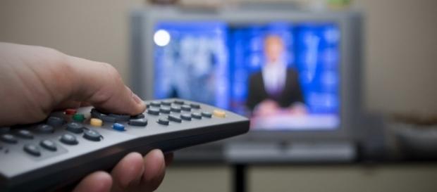 Guida Tv stasera 25 ottobre 2016: I Medici, Le iene, Politics e tanti film Guida Tv stasera 25 ottobre 2016: I Medici, Le iene, Politics e tanti film