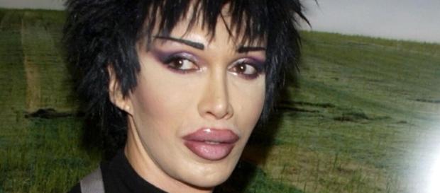 Pete Burns sparks concerns with bloated and dishevelled appearance ... - mirror.co.uk Pete Burns sparks concerns with bloated and dishevelled appearance ... - mirror.co.uk