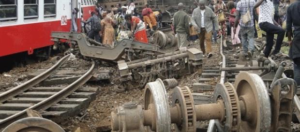 Selon les sources : 78 morts (officiel), plus de 170 (presse), après le déraillement du train au Cameroun de la Camrail (groupe Bolloré) Selon les sources : 78 morts (officiel), plus de 170 (presse), après le déraillement du train au Cameroun de la Camrail (groupe Bolloré)
