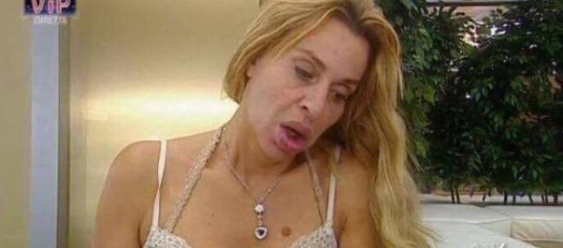 Valeria Marini sotto attacco al GF VIP Valeria Marini sotto attacco al GF VIP