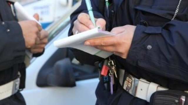 Multe, ecco cosa accade se la notifica viene rilasciata al portiere