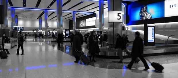 Baggage Hall at Heathrow Terminal 2 - a modern, futuristic appeal. Baggage Hall at Heathrow Terminal 2 - a modern, futuristic appeal.