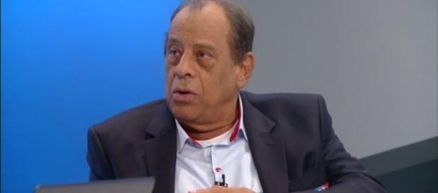 Carlos Alberto Torres sofreu um infarto, na manhã desta terça feira (25) Carlos Alberto Torres sofreu um infarto, na manhã desta terça feira (25)
