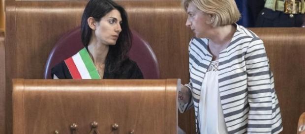 Raggi e Muraro alle prese col presunto 'complotto del frigorifero' Raggi e Muraro alle prese col presunto 'complotto del frigorifero'