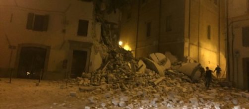 Crolli nel centro Italia a causa del terremoto