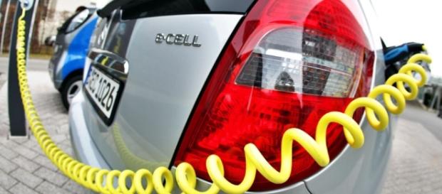 E-Autos: Dobrindt will den Elektroauto-Erfolg erzwingen ... - sueddeutsche.de E-Autos: Dobrindt will den Elektroauto-Erfolg erzwingen ... - sueddeutsche.de