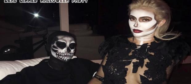 Kylie Jenner and Tyga as striking skeletons for Dead Dinner ... - onbreaking.com Kylie Jenner and Tyga as striking skeletons for Dead Dinner ... - onbreaking.com