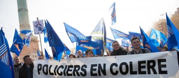 Les revendications policières se multiplient avant la rencontre avec François Hollande Les revendications policières se multiplient avant la rencontre avec François Hollande