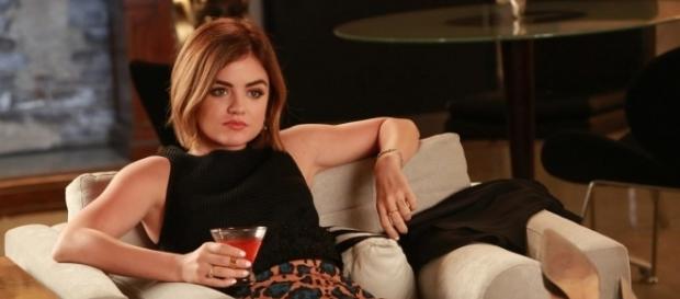 Lucy Hale (Aria) promet que Pretty Little Liars aura une fin heureuse Lucy Hale (Aria) promet que Pretty Little Liars aura une fin heureuse