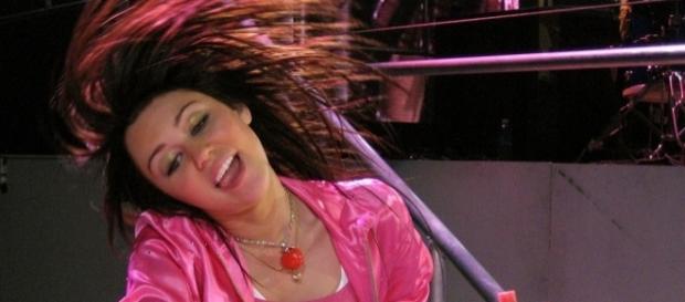 'The Voice' 2016 coach Miley Cyrus used her Knockout round steal on Belle Jewel. Mike Schmid/Wikimedia 'The Voice' 2016 coach Miley Cyrus used her Knockout round steal on Belle Jewel. Mike Schmid/Wikimedia