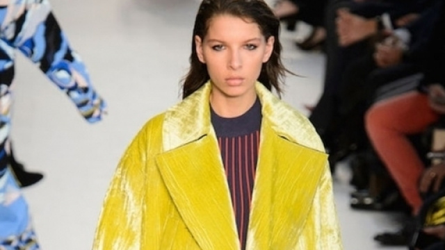 Pucci presenta sulle passerelle il giallo accesso