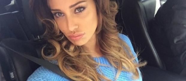Belen Rodriguez annuncia bebè in arrivo Belen Rodriguez annuncia bebè in arrivo
