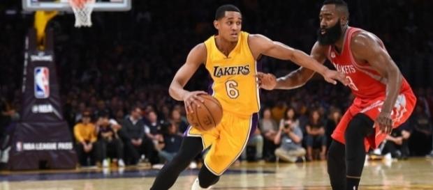 Foi o primeiro jogo do Los Angeles Lakers após a aposentadoria de Kobe Foi o primeiro jogo do Los Angeles Lakers após a aposentadoria de Kobe