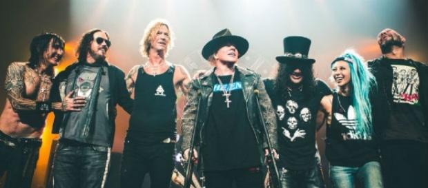 Guns 'N Roses começa turnê pela América Latina Guns 'N Roses começa turnê pela América Latina