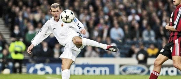 La inolvidable volea de Zidane en la final de la UCL - bbva.com La inolvidable volea de Zidane en la final de la UCL - bbva.com
