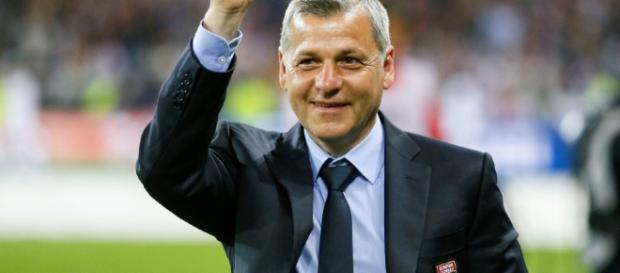 OL: Génesio, l'entraîneur de Lyon - Football - Sports.fr - sports.fr OL: Génesio, l'entraîneur de Lyon - Football - Sports.fr - sports.fr