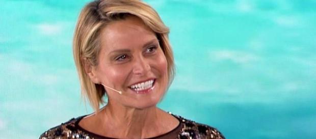 Simona Ventura e il suo nuovo programma Selfie Simona Ventura e il suo nuovo programma Selfie