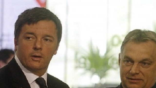 Matteo Renzi insieme al premier ungherese Viktor Orban - repubblica.it