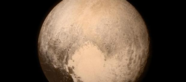 Plutão visto pela New Horizons. Crédito da foto: NASA/Johns Hopkins University/Southwest Research Center/Chandra X-Ray Center Plutão visto pela New Horizons. Crédito da foto: NASA/Johns Hopkins University/Southwest Research Center/Chandra X-Ray Center