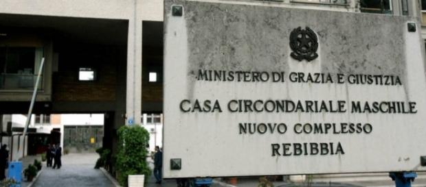 Roma: in fuga tre albanesi detenuti presso il carcere di Rebibbia Roma: in fuga tre albanesi detenuti presso il carcere di Rebibbia