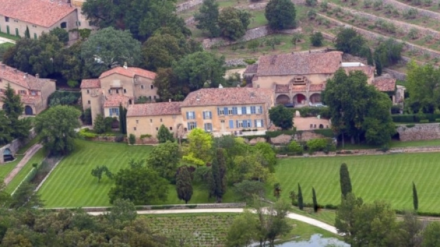 Inside the 'Beautiful' Estate Where Brad Pitt and Angelina Jolie ... - go.com
