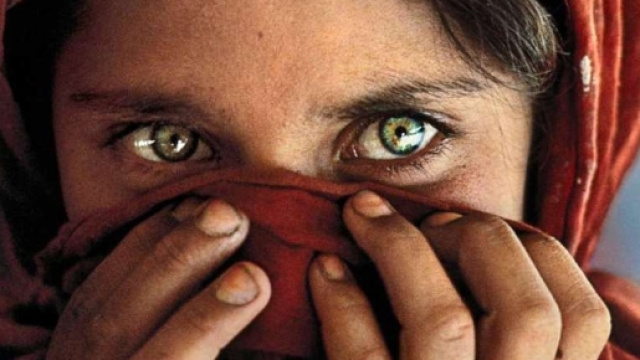 Steve McCurry a Napoli: intervista al Maschio Angioino