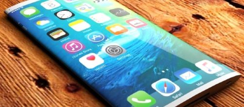 Apple, nel 2017 arriva l'iPhone 8