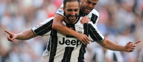 Higuain in gol contro la sua ex squadra