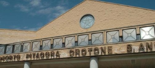 L'ingresso principale dell'Aeroporto Pitagora di Crotone