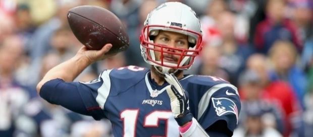 Com mais uma excelente atuação, Tom Brady se torna favorito ao MVP Com mais uma excelente atuação, Tom Brady se torna favorito ao MVP